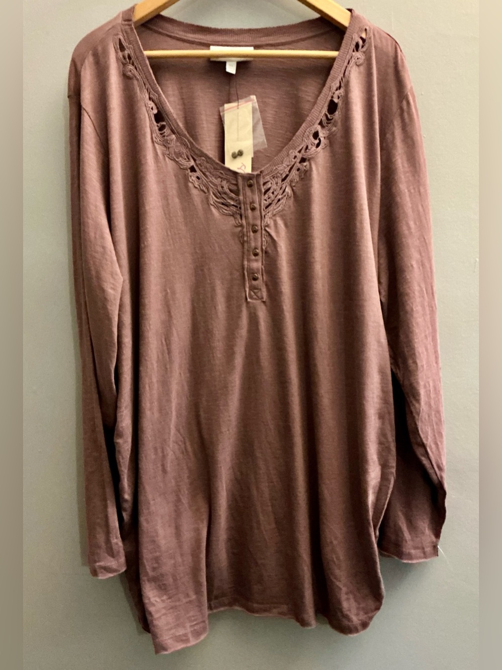 NWT Jessica Simpson Maternity 3X Mauve Crochet Henley Ruched Tunic Top